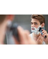 5000 Series S5630/45 MultiPrecision Electric Shaver with Travel Case
